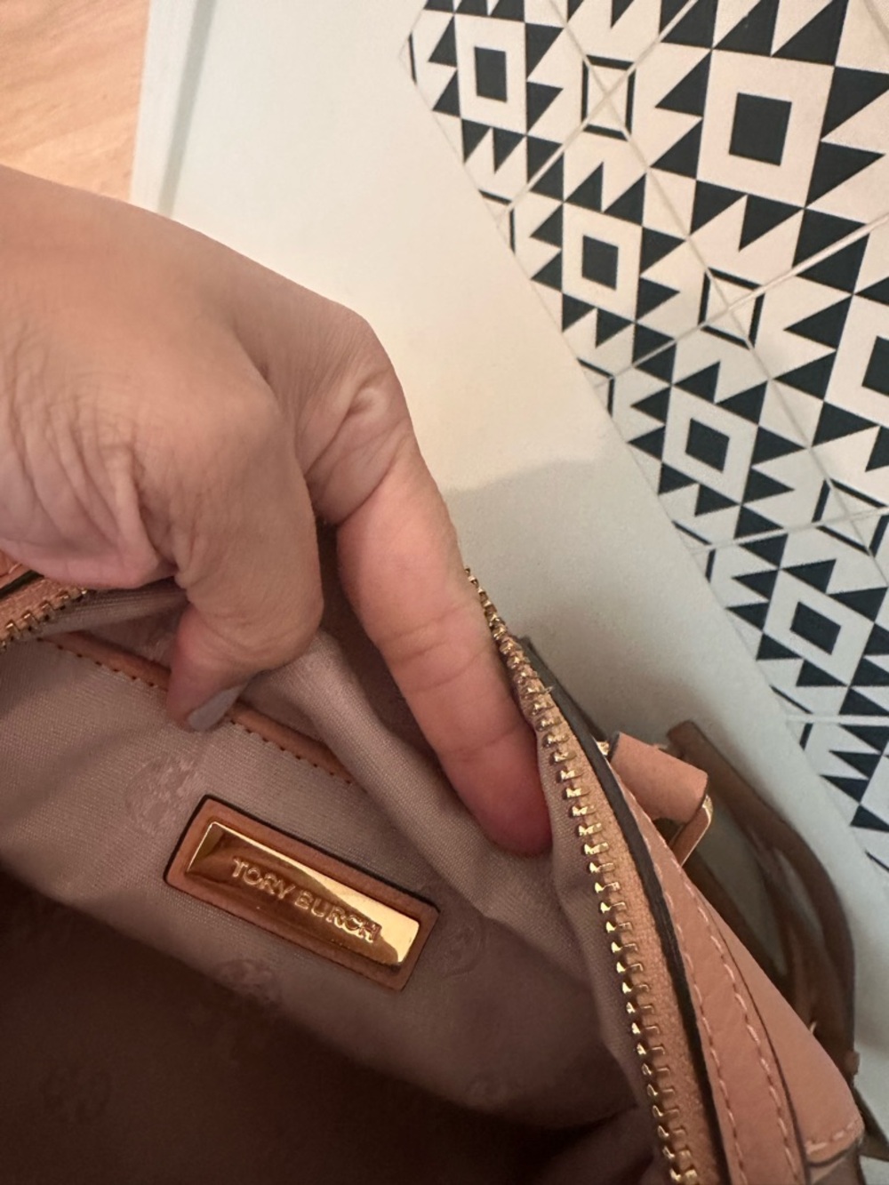 Tory Burch Small Convertible Crossbody in Dusty Rose - Picture 2 of 5